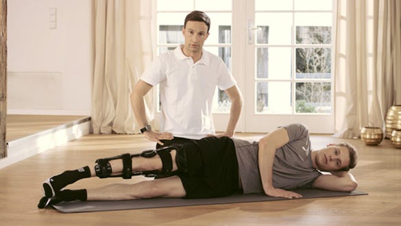 Lift leg while lying on side, exercise to strenghten the buttock